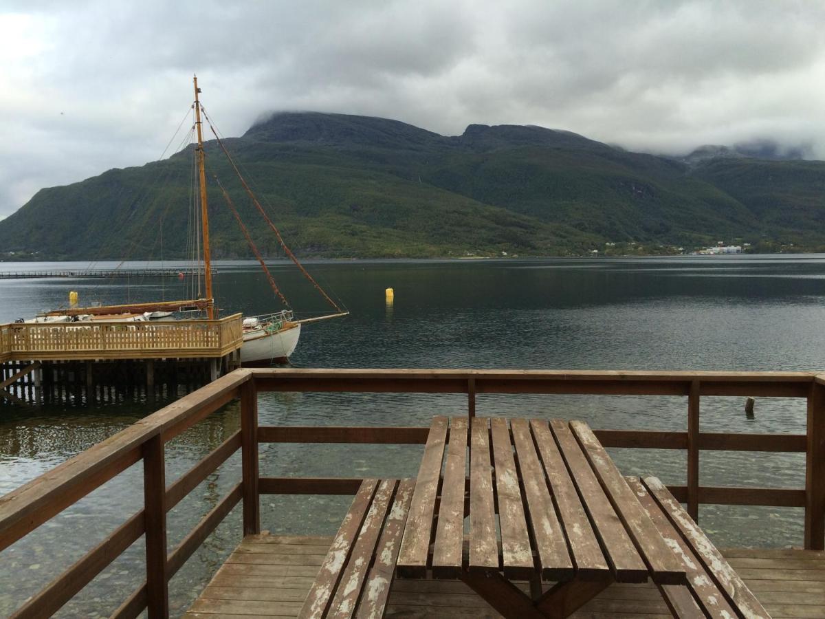 Elvegard Fjordcamp Hotel Grov Екстериор снимка