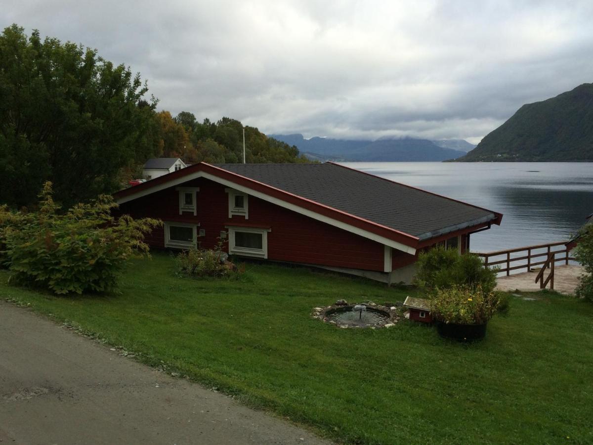 Elvegard Fjordcamp Hotel Grov Екстериор снимка